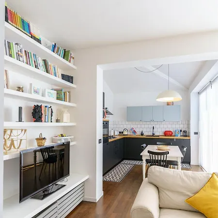 Terrazza Cirnauti Il Pieno Di Luce In Centro Citta *