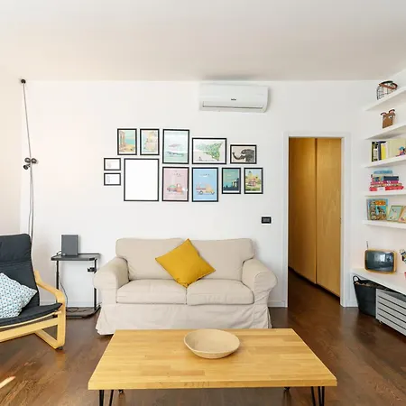 شقة Terrazza Cirnauti Il Pieno Di Luce In Centro Citta